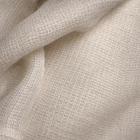 Een nonchalante, dichtere inbetween met een natuurlijke uitstraling door de grovere weving en de toevoeging van linnen.