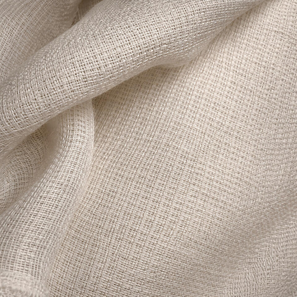 Een nonchalante, dichtere inbetween met een natuurlijke uitstraling door de grovere weving en de toevoeging van linnen.